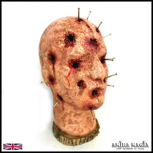 Décoration poupée vaudou magie noire rituel mort voo doo tête avec épingles maudite hantée - Photo 1 sur 24