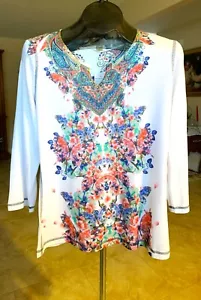NWT Live and Let Live Embellished Floral Print Top size Large - Picture 1 of 6