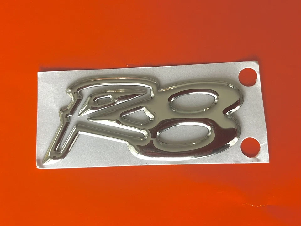 Insignia cromada HSV VT VU VX Clubsport R8 Maloo Clubsport Grange Senator Foto 1 de 4