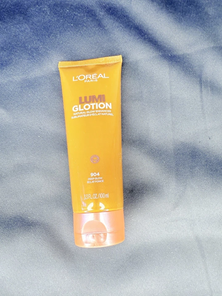 Lumi GLOTION ALL-IN-ONE GLOW ENHANCER & TINTED MOISTURIZER color 904 100ml - Image 1 of 1
