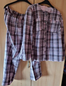 Damen Hosenanzug, kariert, Gr. 50/52, handmade, gebraucht - Bild 1 von 1