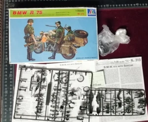 MODELLINO IN PLASTICA MOTO SIDECAR BMW R 75 WERHMACHT TEDESCA RARITÀ - Foto 1 di 1