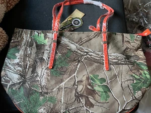 Realtree Camo Tote/Handbag/Purse w/Orange accents Large Canvas Adj StrapsNWT - Picture 1 of 8