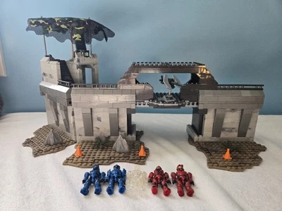Halo Mega Bloks Assault On High Ground Mostly Complete With Figures - Image 1 of 4