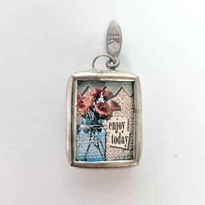 Joya Kade DISFRUTA HOY rosas e inicial D encanto colgante rectángulo 2 caras retirado Foto 1 de 4