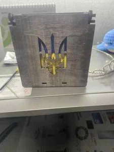 Ukrainian Flag 140x90cm in a souvenir wooden box with the coat of arms๐๐ - Picture 1 of 6