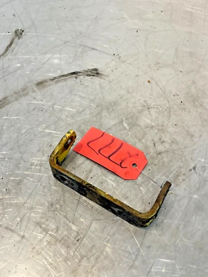 Soporte generador tractor Ford 3400 3000 Foto 1 de 4