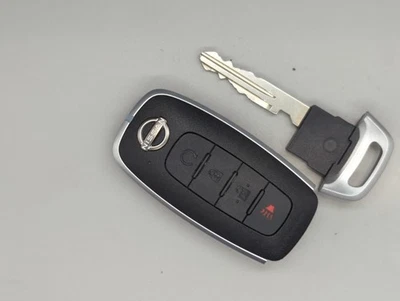 Mando a distancia de entrada sin llave Nissan Rogue KR5TXPZ3 S180144120 4 botones C4CXC Foto 1 de 4