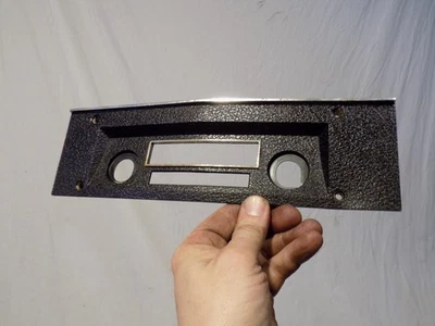 Dodge Charger 1970 radio placa de ajuste frontal Plymouth Superbird Roadrunner GTX MOPAR Foto 1 de 4