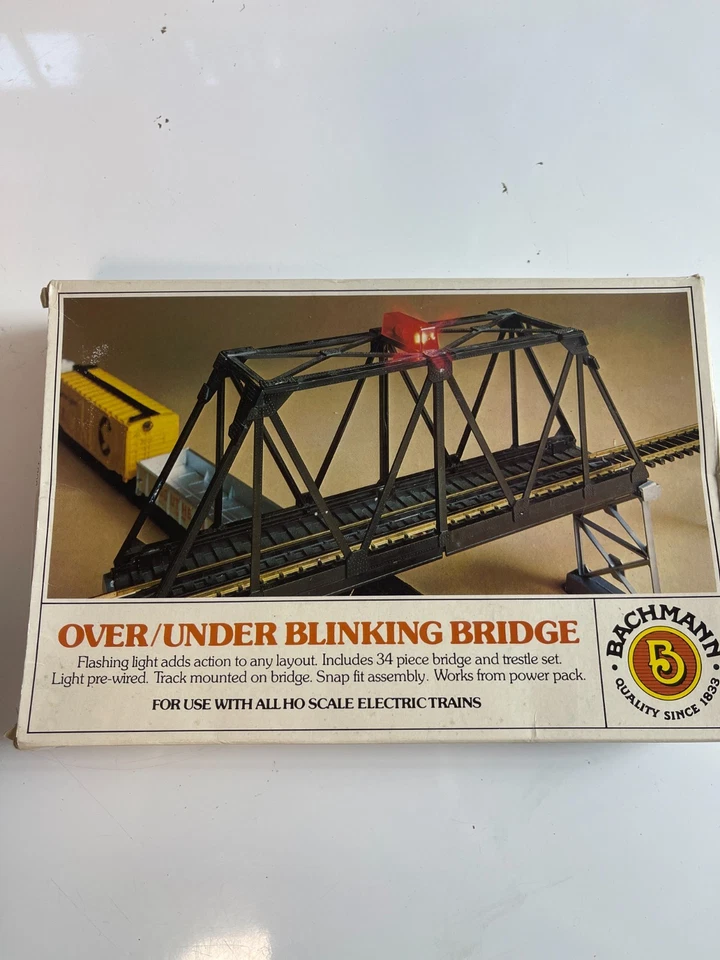 Bachmann HO 46-1222 Over Under Blinking Bridge Set w/ Box Complete Vintage - Image 1 of 4
