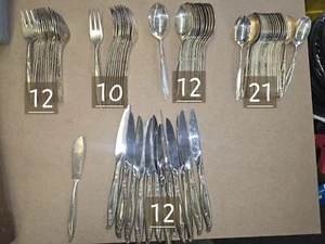 Holmes & Edwards 73pc Set Deep Silver Inlaid Silverware Vintage - Foto 1 di 3