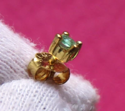 Boucles d'oreilles en argent 925 bain en or 18 cts avec émeraudes naturelles - Photo 1/4