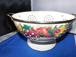 Vintage Kensington Garden Colander by TableTops Unlimited With Handles And Base - Picture 1 of 8