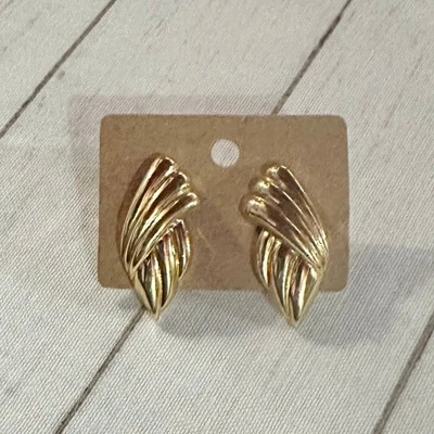 Pendientes perforados Monet estampados en tono dorado clásicos simples versátiles  Foto 1 de 4