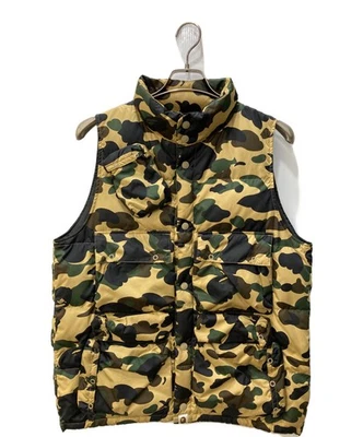 A BATHING APE Utility Camouflage Down Vest Size: M Khaki Men 1930-140-003 - Image 1 of 4
