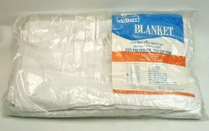 Vintage White Lightweigh Blanket Full Size from Montgomery Wards New in Package - Picture 1 of 5