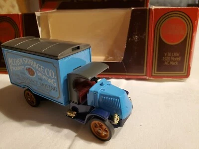 Matchbox , Models of Yesteryear , Y30 Mack AC Lastwagen "Acorn Storage" - Bild 1 von 4