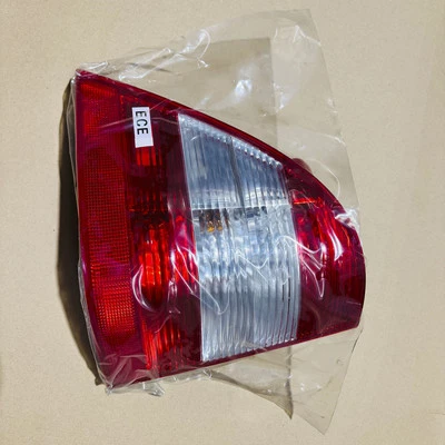 Lámpara de luz trasera nueva para Mercedes-Benz ML320 ML350 ML500 ML55 AMG 2002-2005 Foto 1 de 4