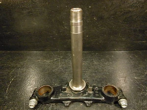 1981 YAMAHA XT250H XT 250 H XT250 BOTTOM TRIPLE CLAMP TREE - Picture 1 of 1