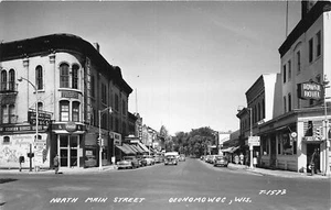 J69/ Oconomowoc Wisconsin RPPC Postkarte c40-50s Hauptstraße Geschäfte 415 - Bild 1 von 4