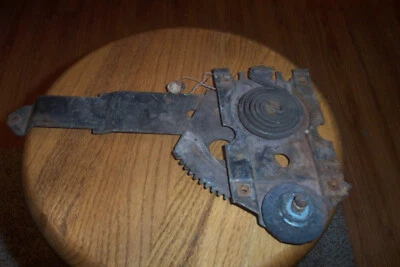 NOS CHEVROLET 1962,IMPALA,2DR HT,CONV.   WINDOW REGULATOR (RH)   - Image 1 of 2