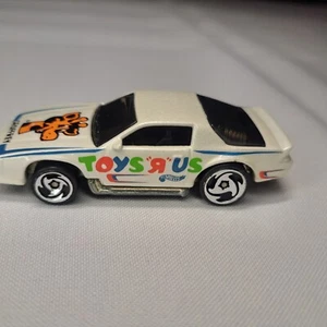 Hot Wheels 1998 80s CAMARO Toys R Us Exclusive White VHTF M/NM cond READ&SAVE!!! - Bild 1 von 12