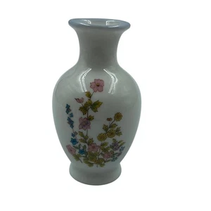 Vintage Otagiri Floral White Bud Vase Mini Pink Blue Yellow Blooms Japan Made - Picture 1 of 9