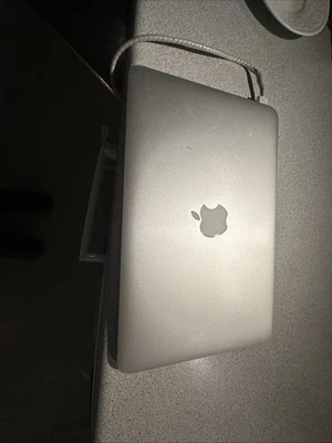 MacBook Air Mid 2013 Laptop 11-inch, Silver - Image 1 of 3