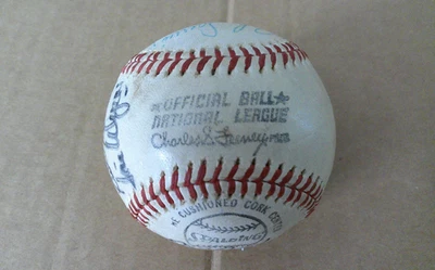 1974-75 CHICAGO CUBS LOS ANGELES DODGERS SIGNED ONL BASEBALL- BUCKNER MONDAY ETC - Image 1 of 4