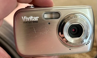 Vivitar ViviCam 9112 Digital Camera 9.1MP Tested Works - Image 1 of 4