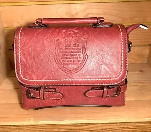 Stylish and Versatile Woman's Shoulder, Clutch or Crossbody Bag - Picture 1 of 12