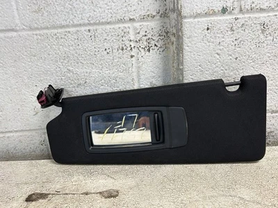 BMW 540I 2020 lado izquierdo del conductor parasol de tela negra con espejo retrovisor iluminado Foto 1 de 4