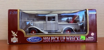 NEW Road Legends 1934 Ford Gray Die-Cast Tow Truck 1:18 - Image 1 of 4