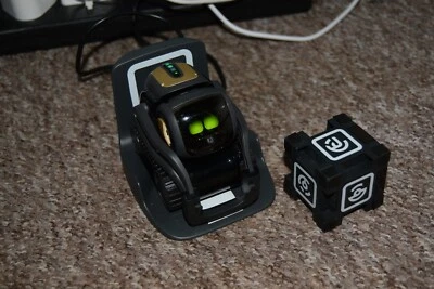 Vector Robot von Anki - Sprachgesteuerter KI-Roboterbegleiter - Bild 1 von 2