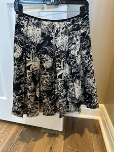 Falda Floral Colección St. John Vintage Negra Blanca Talla 6 Mujer Diseñadora - Imagen 1 de 5