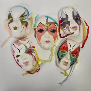 Vintage Ceramic Painted Mardi Gras Mask Wall Decor Lot of 5 Small Size Glitter - Picture 1 of 16