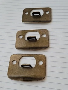3 pezzi - Kwikset Piastre di chiusura ad angolo tondo con labbro in ottone anticato - Foto 1 di 3