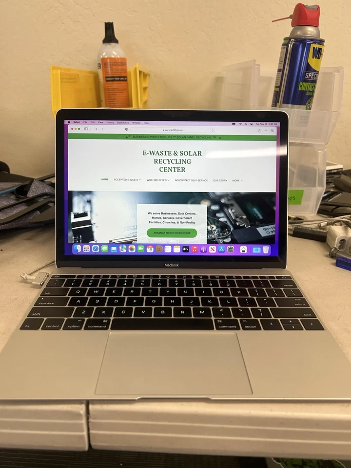 MacBook principios de 2015 12" (núcleo M/1,3 GHz/8 GB/500 GB SSD/Monterey) Foto 1 de 4