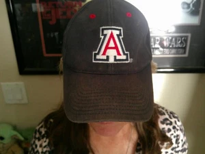 U of A Baseball Style Cap (gebraucht) - Bild 1 von 3