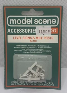 Level 5051 Model Post Signs Gauge Mile Scene OO/HO Sign Mile Posts Modelscene - Picture 1 of 4