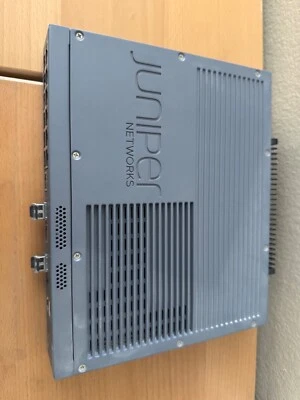 JUNIPER EX-2200-C  NETWORKS FANLESS 12-PORT GIGABIT SWITCH - Image 1 of 4