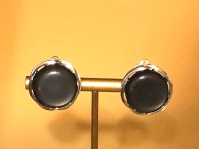 Pendientes de clip Lisner vintage acrílico luna brillo borde tono plata Foto 1 de 4