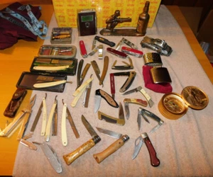 8 LBS JUNK DRAWER VINTAGE LOT POCKET KNIVES Straight razor Leatherman Coin Bank - Bild 1 von 24