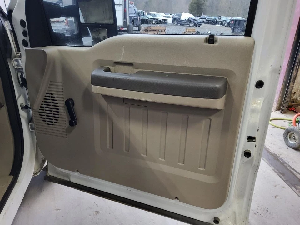 F350SD    2009 Front Door Trim Panel 565582 - Imagem 1 de 1