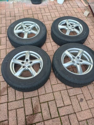 Sommerreifen auf Alufelgen für Dacia Duster, Nissan Qasqai, Renault Kadjar  - Bild 1 von 4