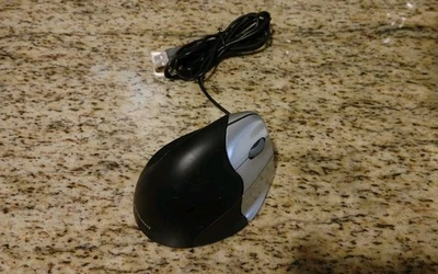 Evoluent VM3R2-RSB Optical Vertical Mouse 3 Wired USB ~ FREE S/H - Image 1 of 2