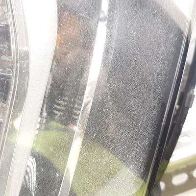 Faro para Audi A4 OEM conjunto lente derecha agrietada Foto 1 de 3