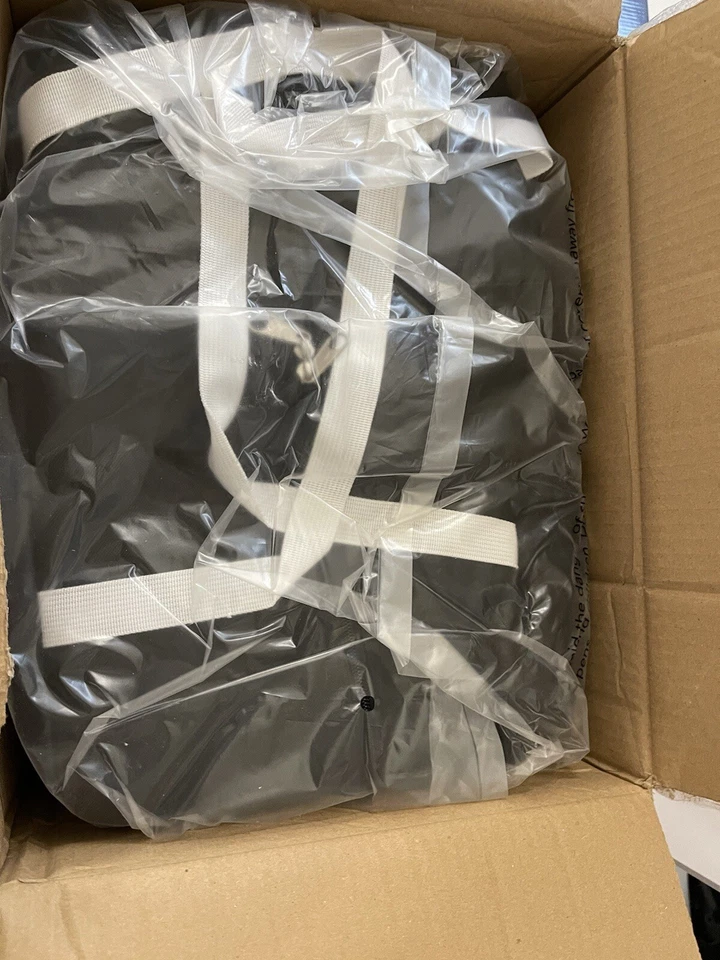 Amazon Basics Soft-Sided Foldable Golf Travel Bag