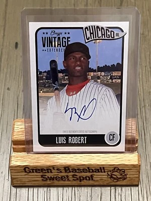 2020 Onyx Vintage Extended Luis Robert Blue Auto /275 Chicago White Sox - Image 1 of 3