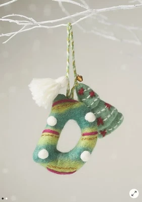 Anthropologie Alegre Monograma Adorno Letra D Fieltro Lana Inicial Árbol de Vacaciones Foto 1 de 3